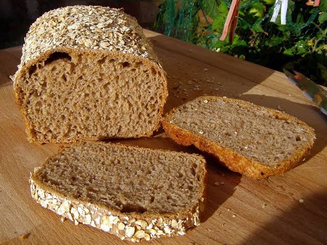 Brown bread, healthy foods, voxytalksy